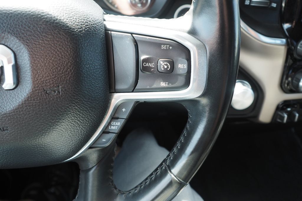Used 2022 RAM 1500 Laramie AWD/4WD image 27