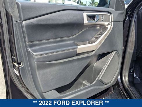 Used 2022 Ford Explorer XLT RWD image 10