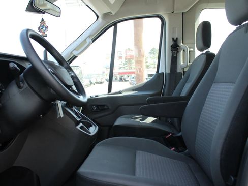 Used 2022 Ford Transit 350 XLT image 17