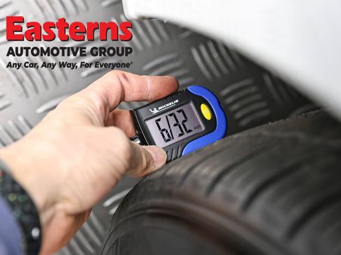 Used 2023 Tesla Model 3 Standard Range image 22