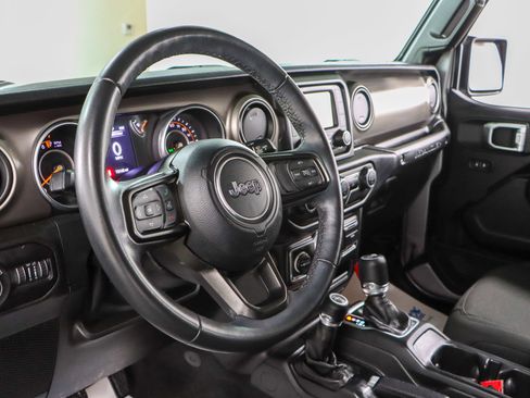 Used 2018 Jeep Wrangler Unlimited Sport S image 23