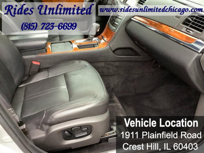 Used 2013 Lincoln MKS FWD image 35
