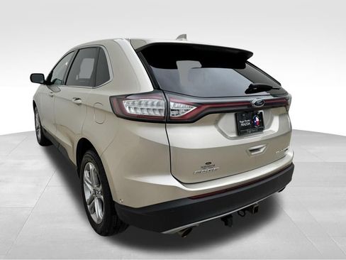 Used 2018 Ford Edge Titanium w/ Equipment Group 302A AWD/4WD image 4