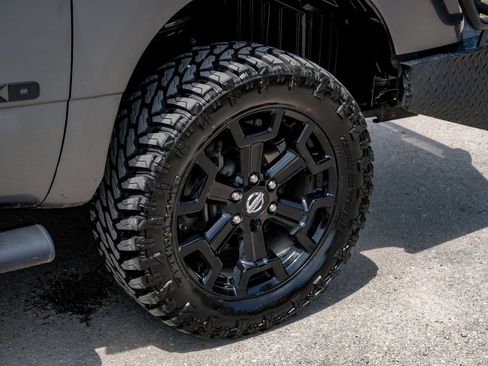Used 2018 Nissan Titan SL w/ Midnight Edition AWD/4WD image 60