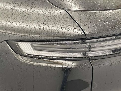 Certified 2025 Porsche Cayenne GTS AWD/4WD image 16