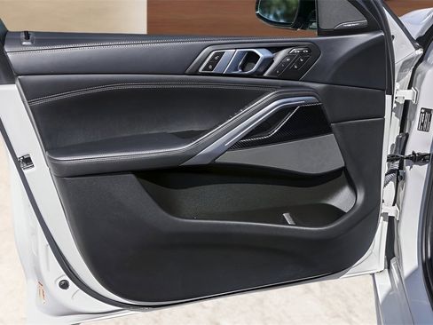 Used 2023 BMW X6 M50i w/ Executive Package image 25