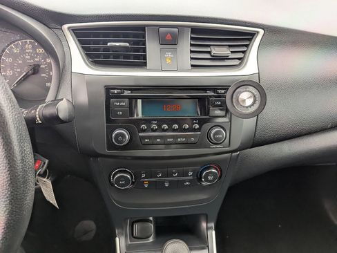 Used 2017 Nissan Sentra S image 15