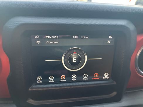 Used 2020 Jeep Gladiator Rubicon w/ Auxiliary Switch Group AWD/4WD image 24