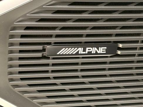 Used 2024 Jeep Wagoneer 2WD image 14