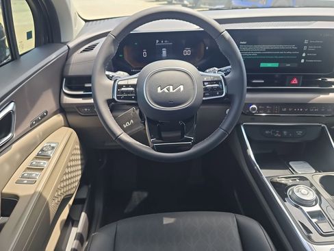 New 2026 Kia Carnival EX FWD image 14