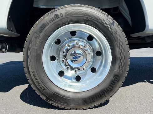 Used 2025 Ford F450 Platinum w/ Platinum Plus Package image 18