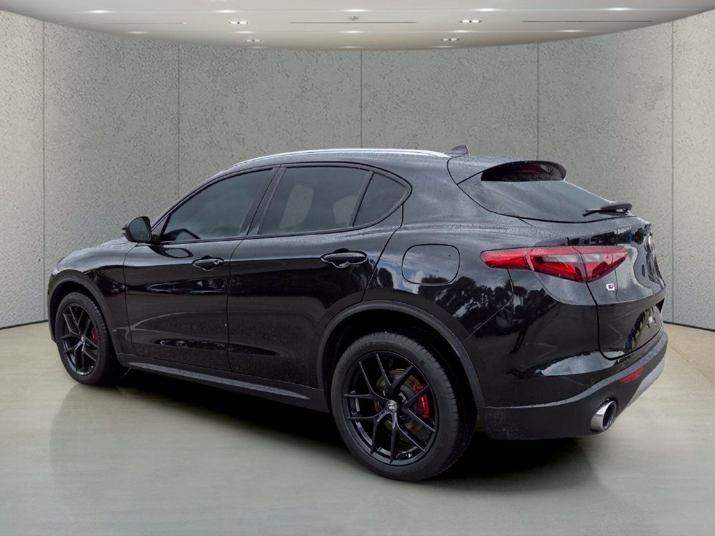 Used 2019 Alfa Romeo Stelvio Ti Lusso w/ Quick Order Package 22X Lusso AWD/4WD image 9