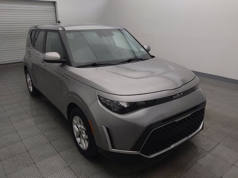 Used 2024 Kia Soul LX w/ Option Group 015 FWD image 13