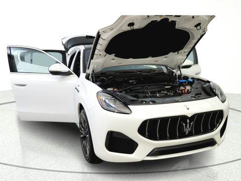 Used 2023 Maserati Grecale GT AWD/4WD image 9