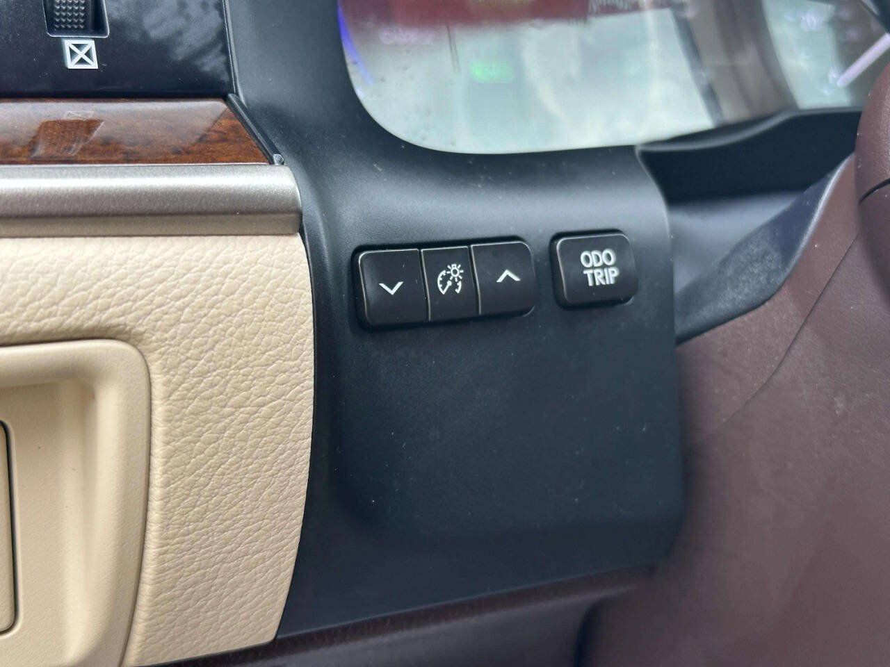 Used 2016 Lexus ES 300h w/ Luxury Package w/Wood Trim FWD image 29