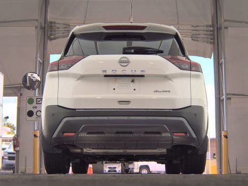 Used 2023 Nissan Rogue SL w/ SL Premium Package AWD/4WD image 8