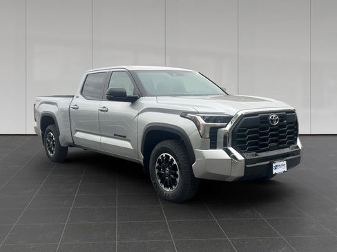 New 2026 Toyota Tundra SR5 w/ TRD Off-Road Package AWD/4WD image 7