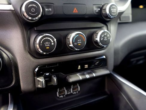 Used 2020 RAM 1500 Lone Star RWD image 16