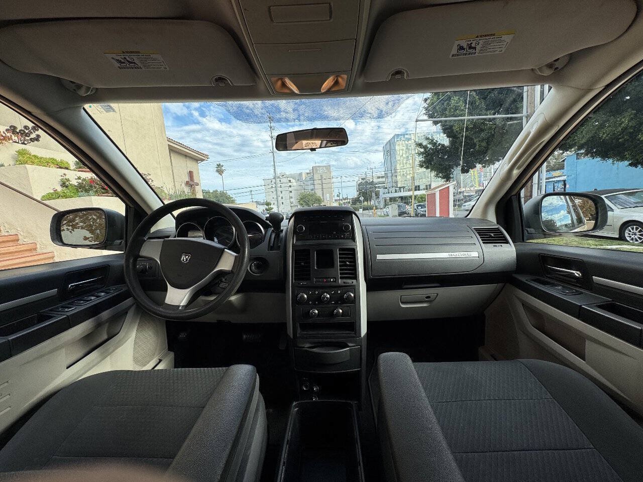 Used 2010 Dodge Grand Caravan SE w/ Climate Group FWD image 28