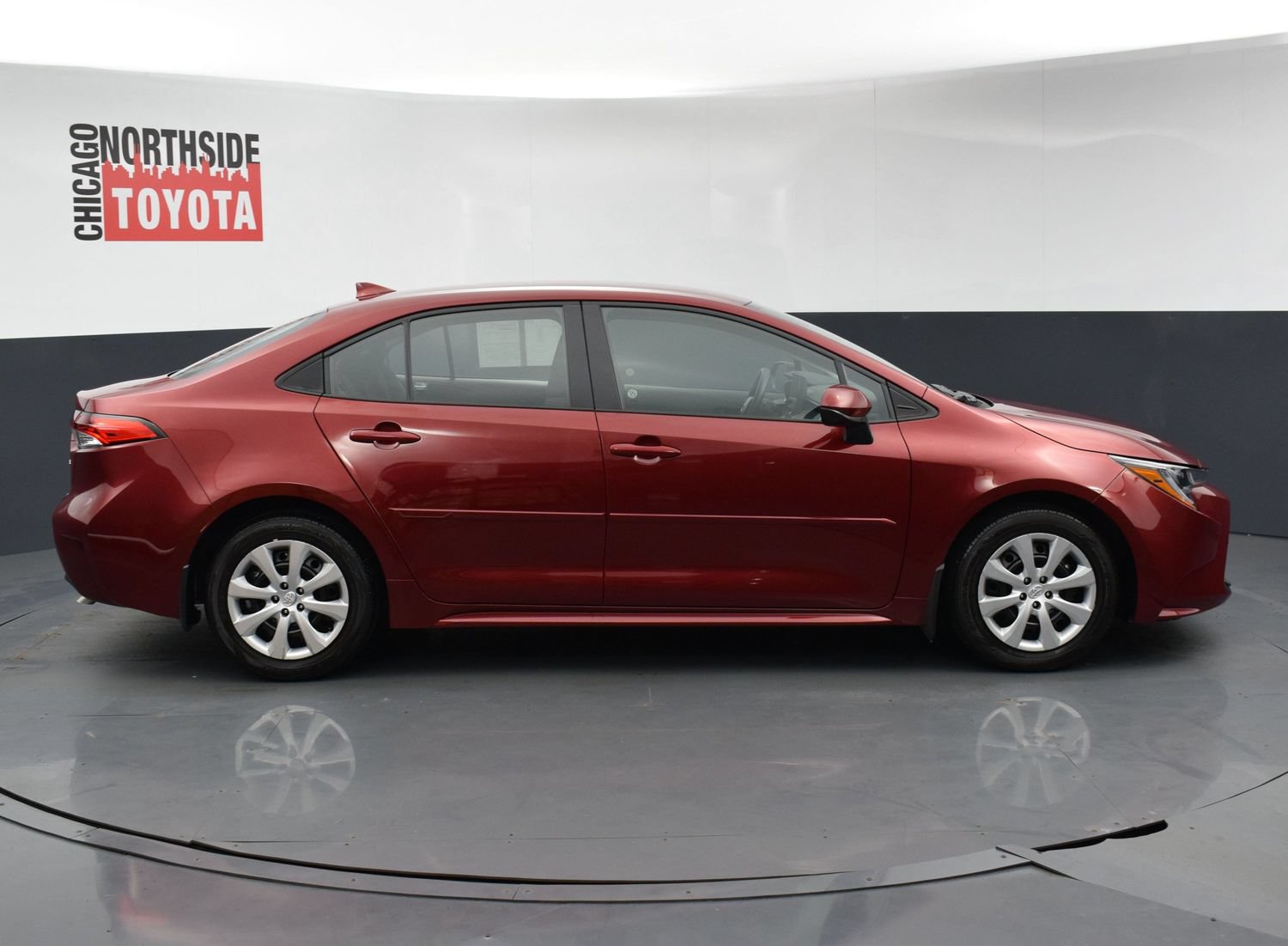Certified 2025 Toyota Corolla LE FWD image 5