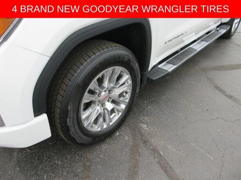 Certified 2021 GMC Sierra 1500 Denali w/ Driver Alert Package II AWD/4WD image 3