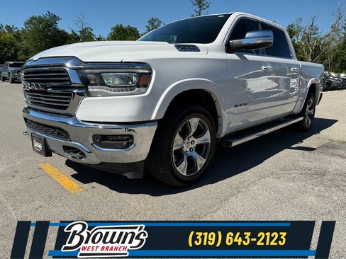 Used 2022 RAM 1500 Laramie AWD/4WD image 1