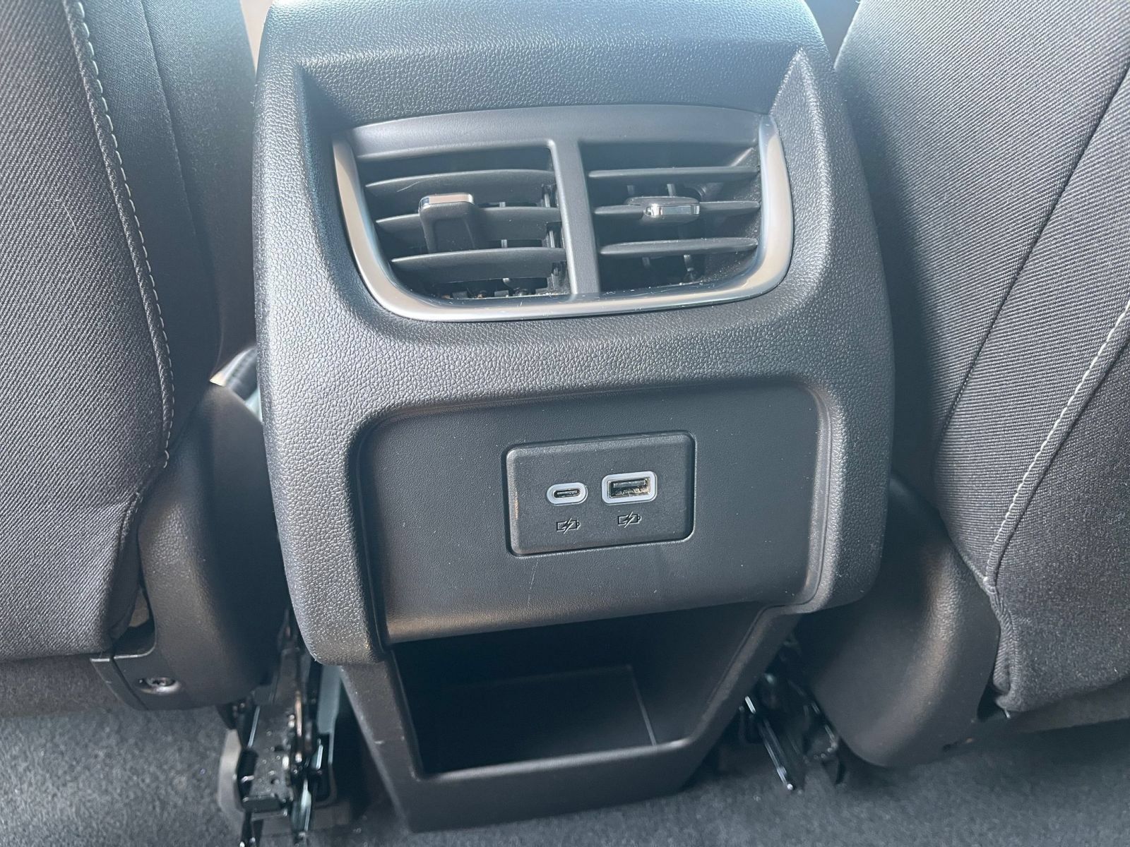 Used 2025 Chevrolet Blazer LT FWD image 22
