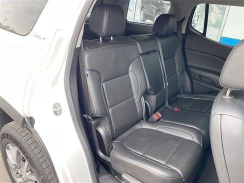 Used 2023 GMC Acadia SLT image 26