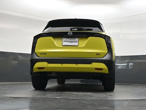 Used 2025 Nissan Kicks SR w/ SR Premium Package FWD image 44