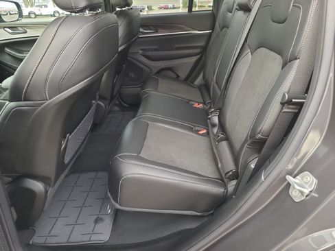 New 2026 Jeep Grand Cherokee Altitude image 21