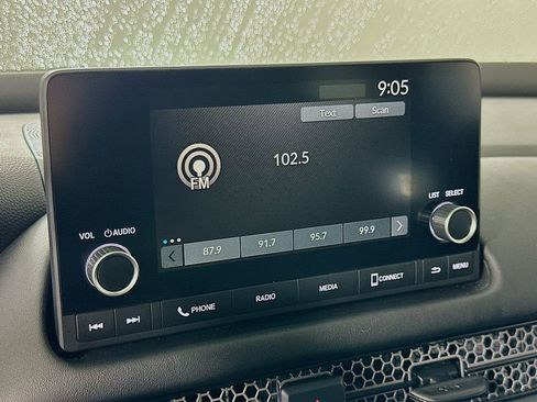 Used 2024 Honda HR-V Sport image 25