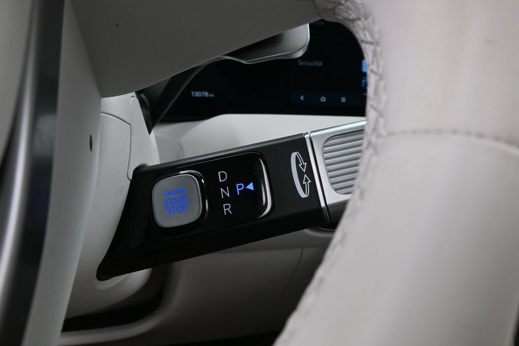 Used 2026 Hyundai Palisade SEL FWD image 31