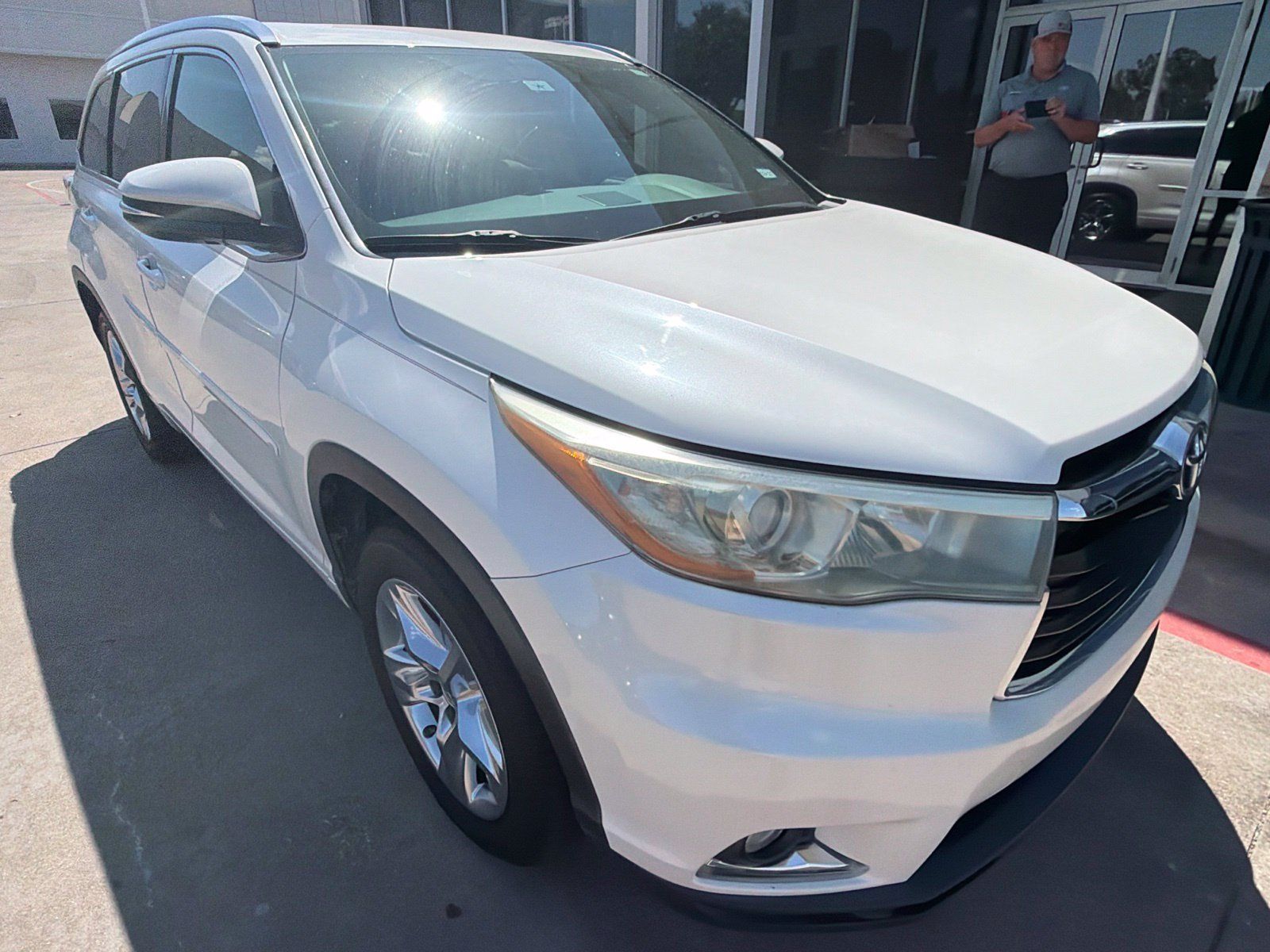 Used 2015 Toyota Highlander Limited FWD image 4