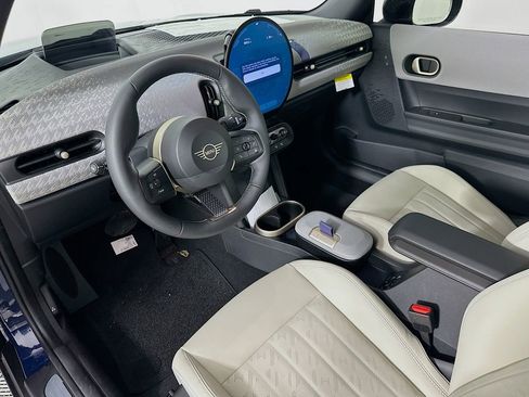 Certified 2025 MINI Cooper S image 9