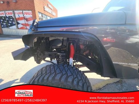 Used 2018 Jeep Wrangler Sport AWD/4WD image 14