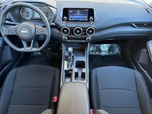 Used 2025 Nissan Sentra S image 10