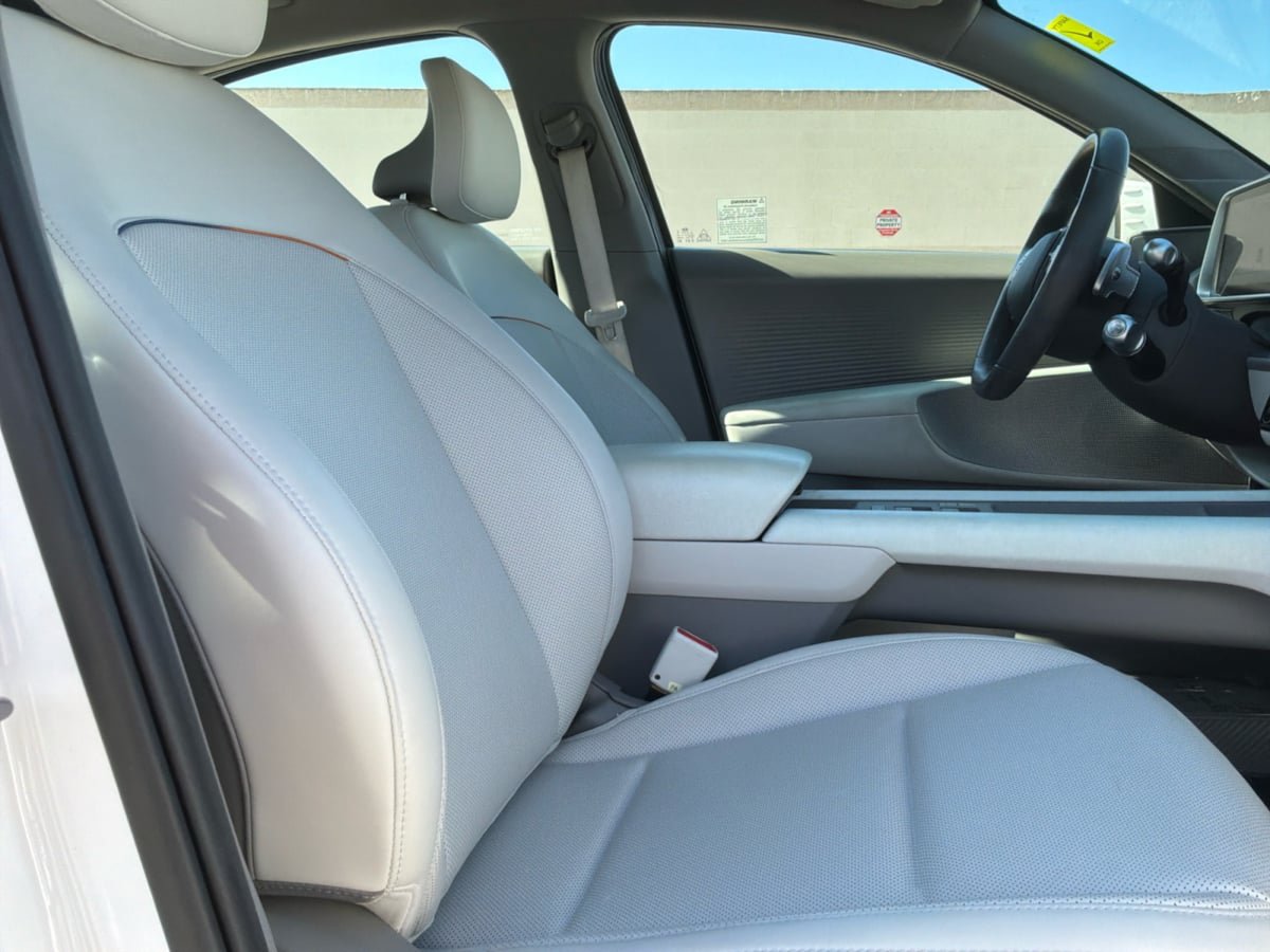 Used 2023 Hyundai Ioniq 6 SEL RWD image 21