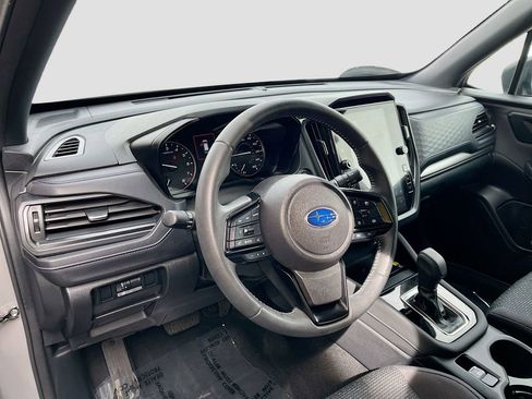 Used 2025 Subaru Forester Premium w/ Convenience Package #1 AWD/4WD image 9