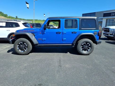 Used 2025 Jeep Wrangler Unlimited Rubicon AWD/4WD image 9