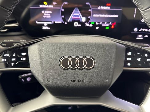 Used 2025 Audi Q5 Premium Plus w/ Premium Plus AWD/4WD image 23