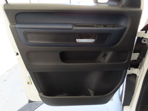 New 2025 Volkswagen ID. Buzz Pro S image 15