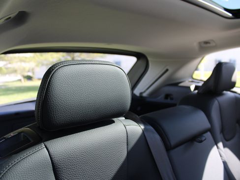 New 2025 Volvo XC60 T8 Plus w/ Protection Package Premier image 33