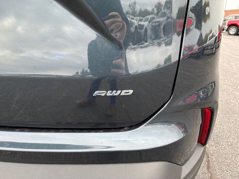 Used 2023 Ford Edge SEL w/ Convenience Package image 10