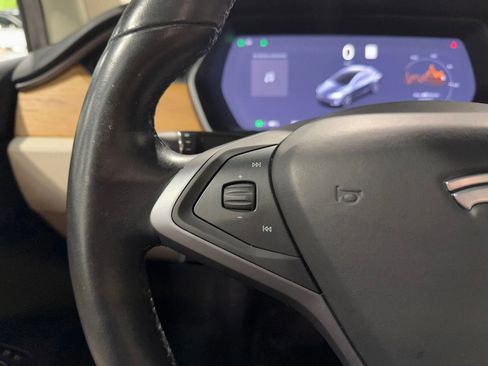Used 2019 Tesla Model X 100D image 32