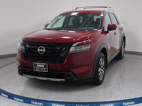 Used 2023 Nissan Pathfinder SL w/ Black Appearance Package AWD/4WD image 1