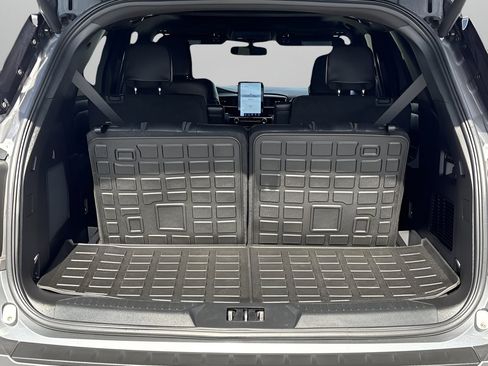 Used 2023 Ford Explorer ST w/ Equipment Group 401A image 8