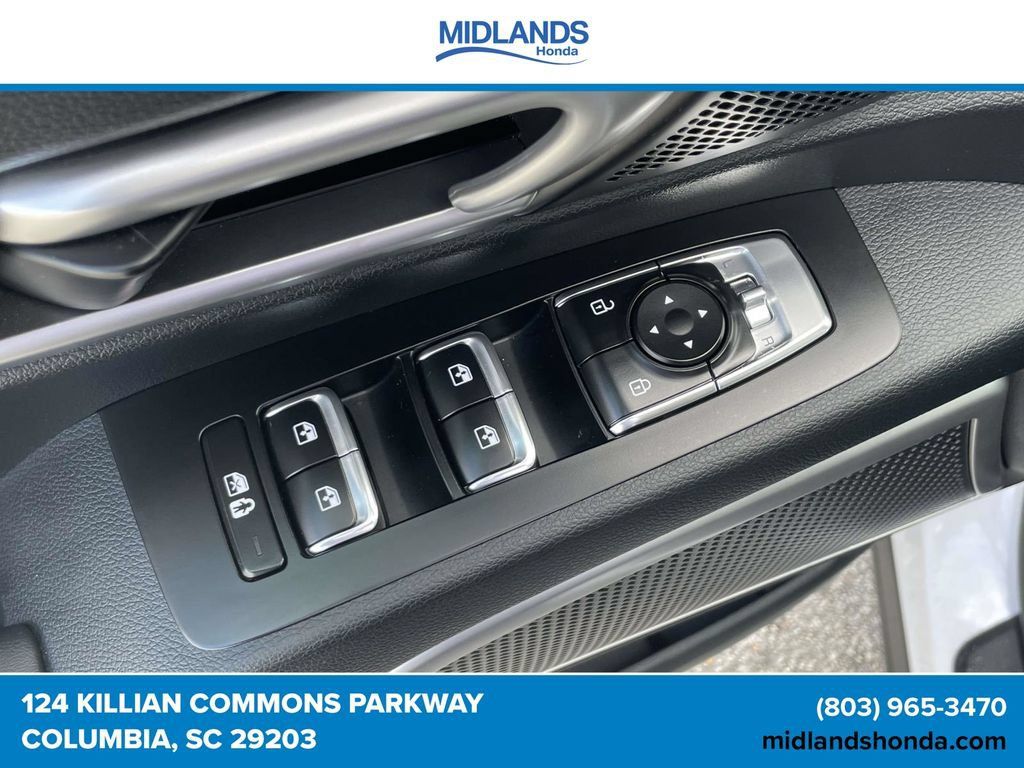 Used 2025 Kia Telluride S FWD image 19