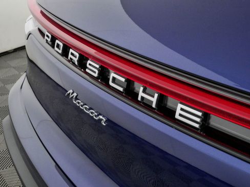 New 2026 Porsche Macan AWD/4WD image 38