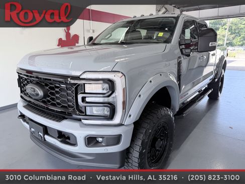 Used 2026 Ford F250 Lariat w/ Black Appearance Package AWD/4WD image 1