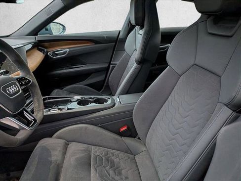 Certified 2023 Audi e-tron GT Premium Plus image 16